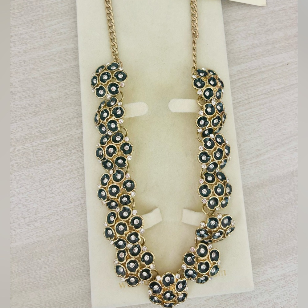 AMIRITA SINGH Gold and Black Floral Statement Necklace ⭐️ SALE 2/$40